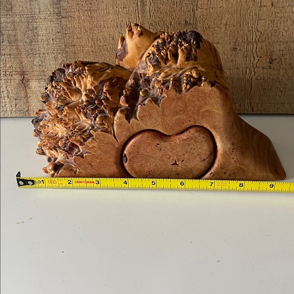 VTG Fred and Marilyn Buss live edge maple burl wood puzzle trinket box w/heart - Picture 10 of 12